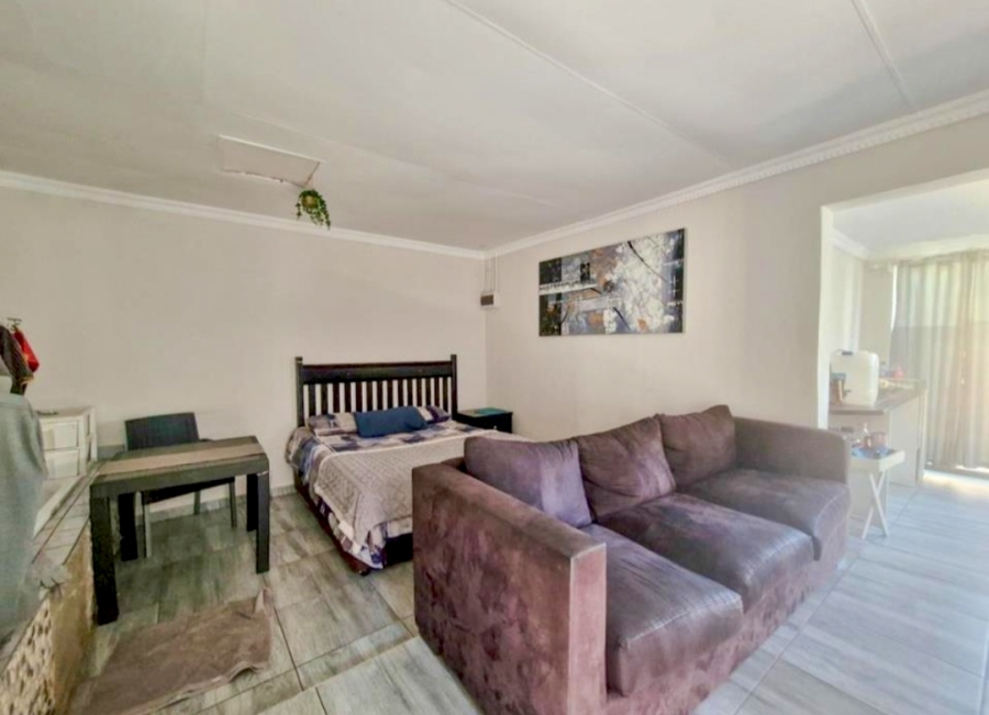 5 Bedroom Property for Sale in Schoemansville North West